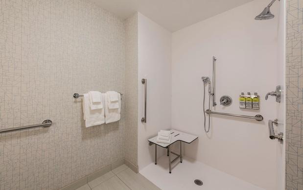 Images Holiday Inn Express & Suites Phoenix North - Happy Valley by IHG