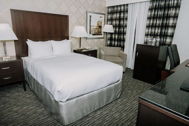 Images DoubleTree by Hilton Hotel Detroit - Dearborn