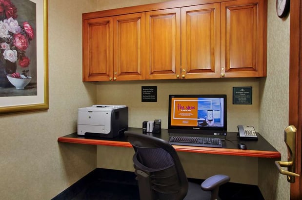 Images Hampton Inn & Suites Rockville Centre