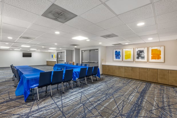 Images Holiday Inn Express Crestwood by IHG
