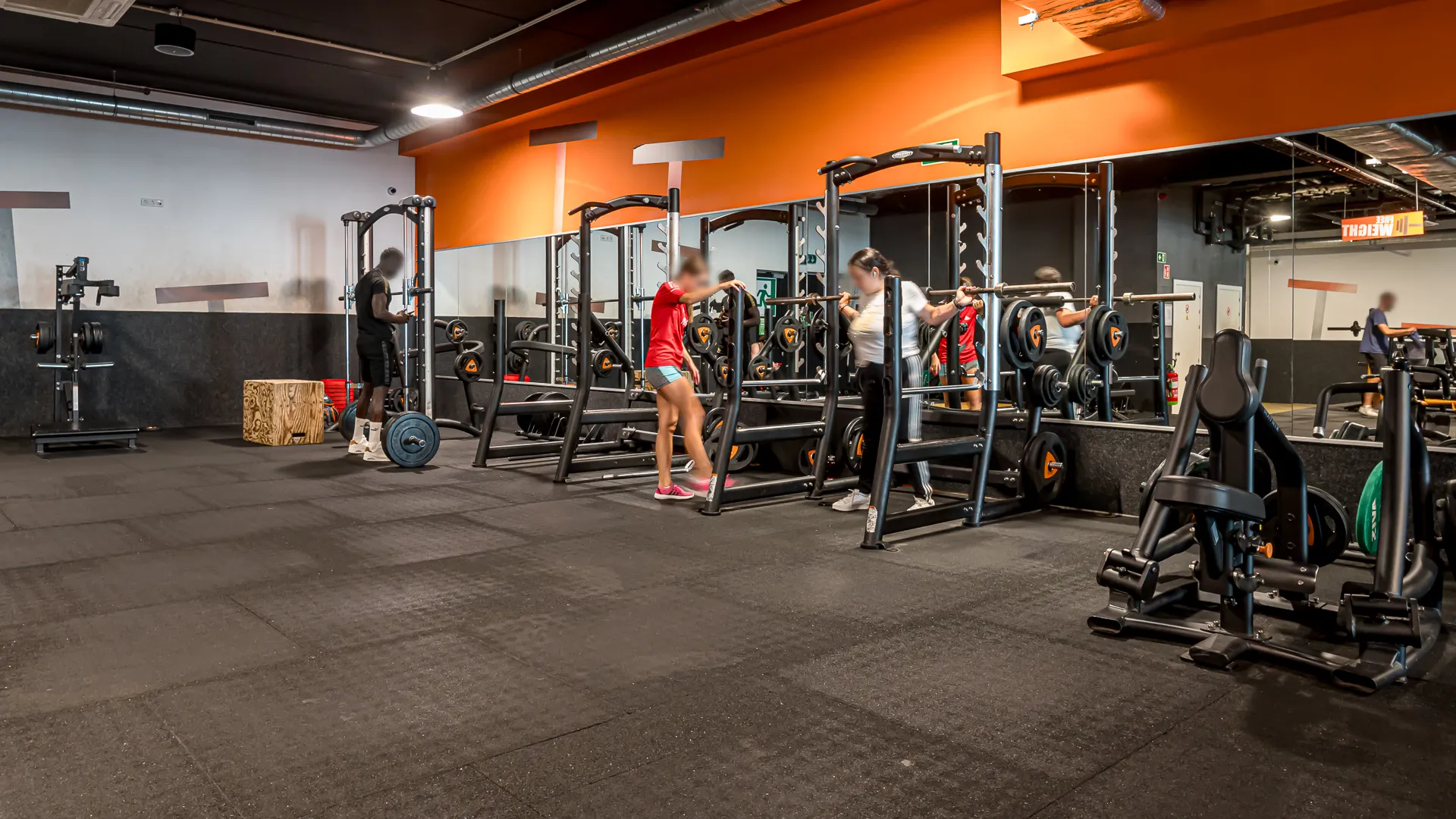 Images Basic-Fit 24/7