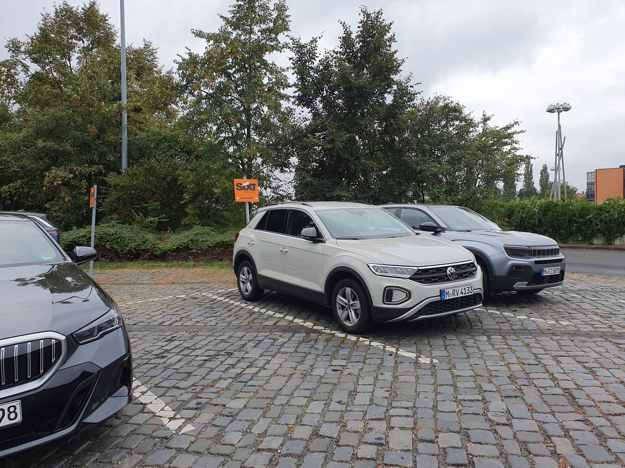 SIXT Autovermietung Kassel-Wilhelmshoehe Bahnhof, Willy-Brandt-Platz 1 in Kassel