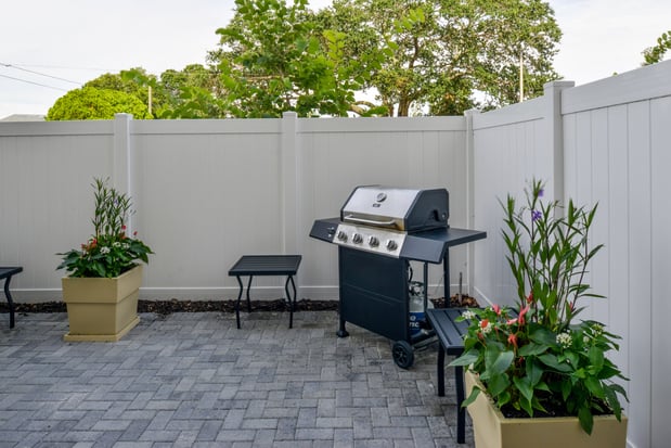 Images Holiday Inn Express & Suites St. Petersburg - Madeira Beach by IHG
