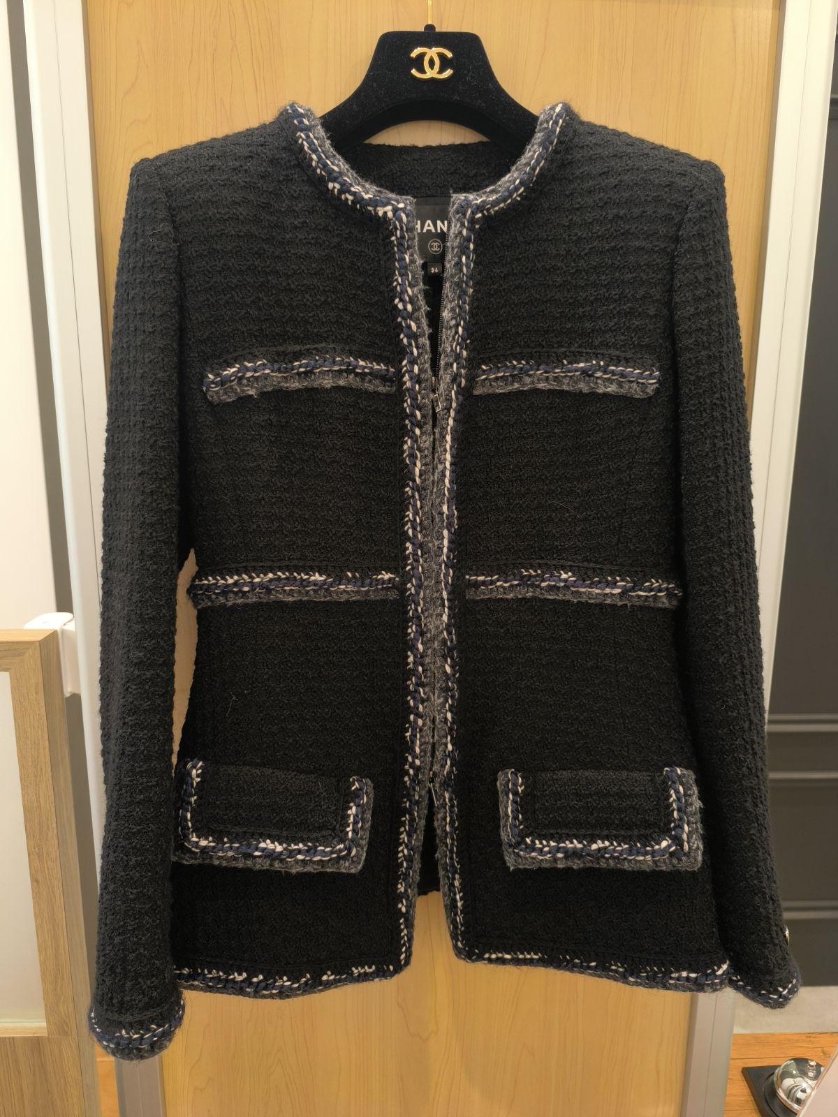 Images KOMEHYO（コメ兵）買取センターThe Kitahama PLAZA