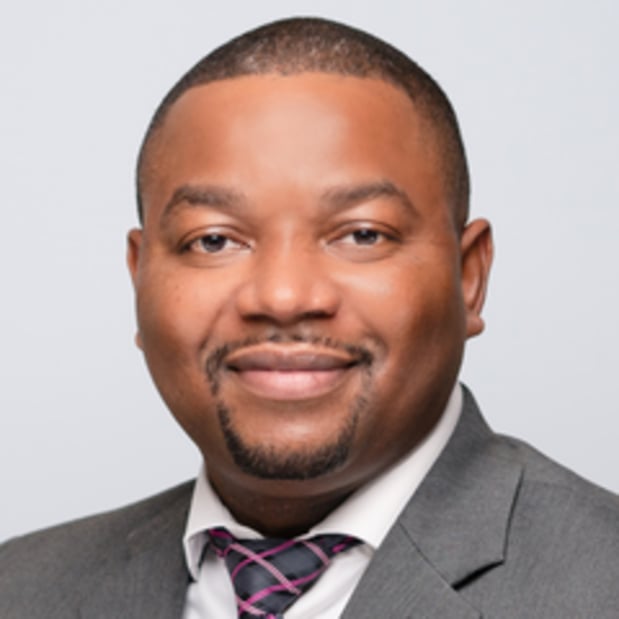 Images Edward Jones - Financial Advisor: Reggie Warfield