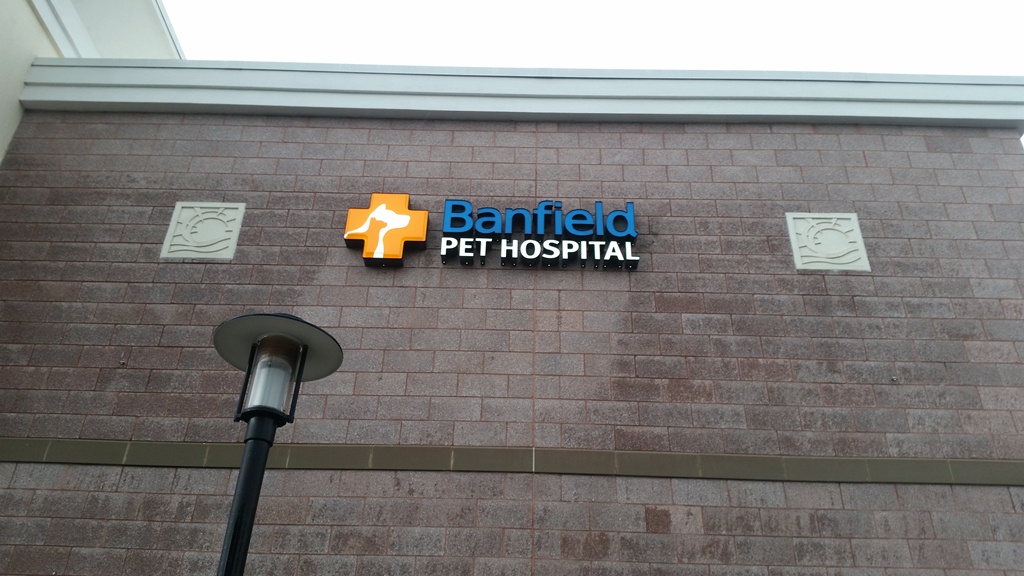 Banfield Pet Hospital® - East Point Camp Creek