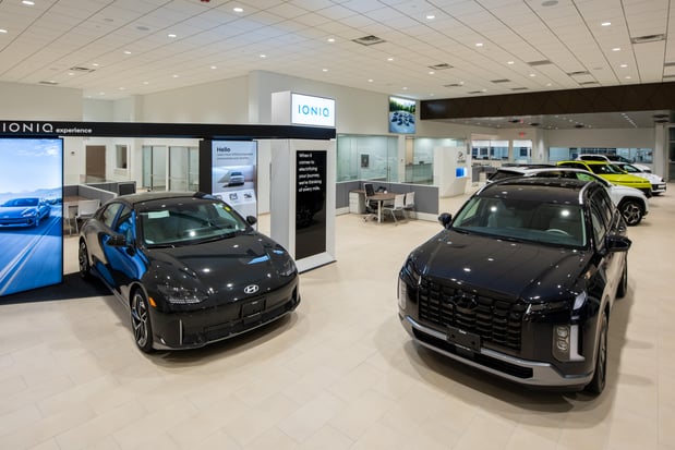 Images Lia Hyundai of Hartford