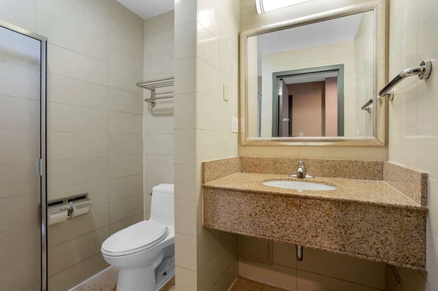 Images Best Western Plus Plaza Hotel