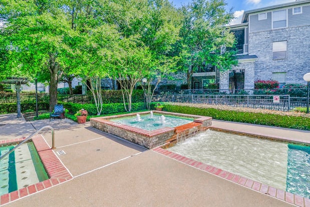 Images Greyson's Gate Apartments
