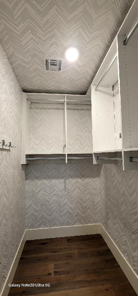 Looking for high-quality wallpaper in Phoenix? The Wallpaper Co. offers a wide range of styles along with professional wallpaper installation services. Trust our experienced wallpaper expert to guide you from selection to installation for a seamless transformation.