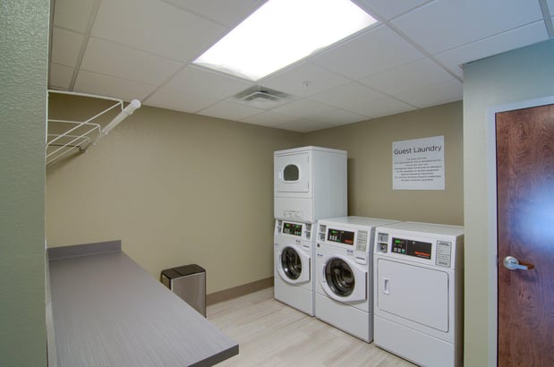 Images Holiday Inn Express & Suites Mobile - University Area by IHG