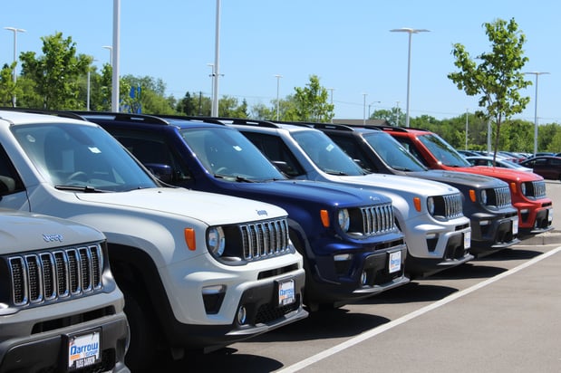 Images Russ Darrow Chrysler Dodge Jeep RAM Milwaukee Service Center