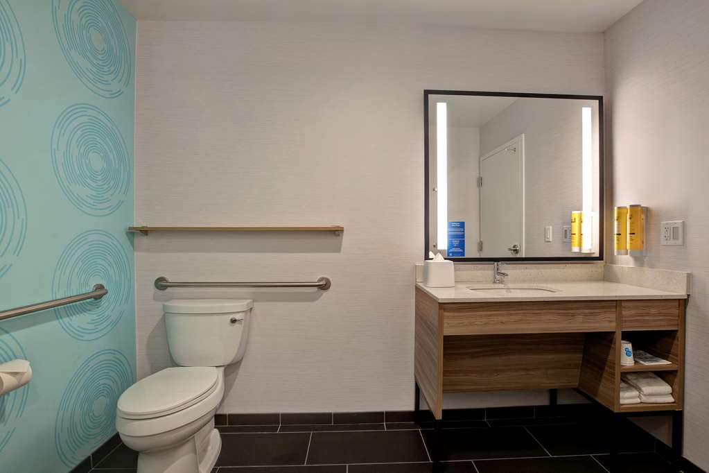 Tru by Hilton Manassas