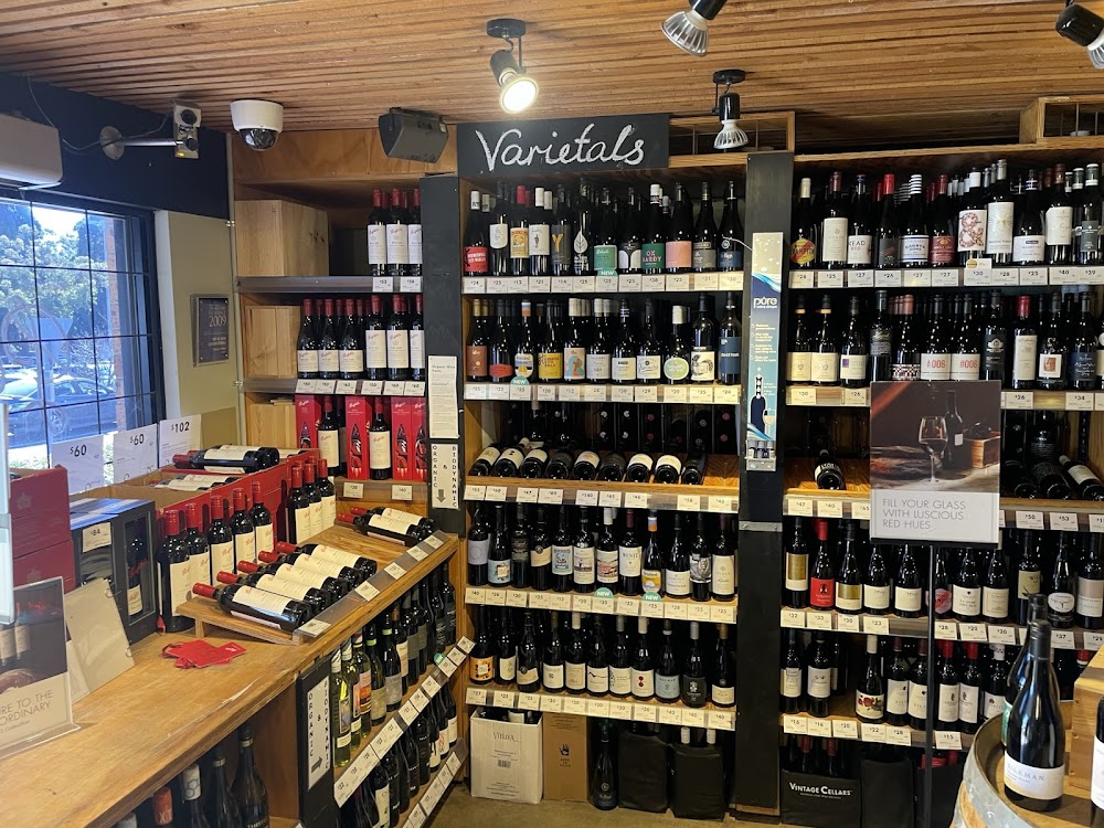 Images Vintage Cellars Round Corner