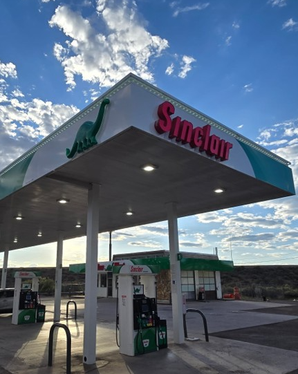 Sinclair Gas Station Image