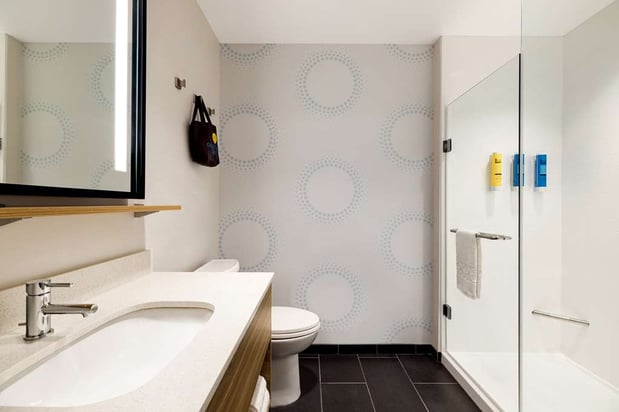 Images Tru by Hilton Ogden