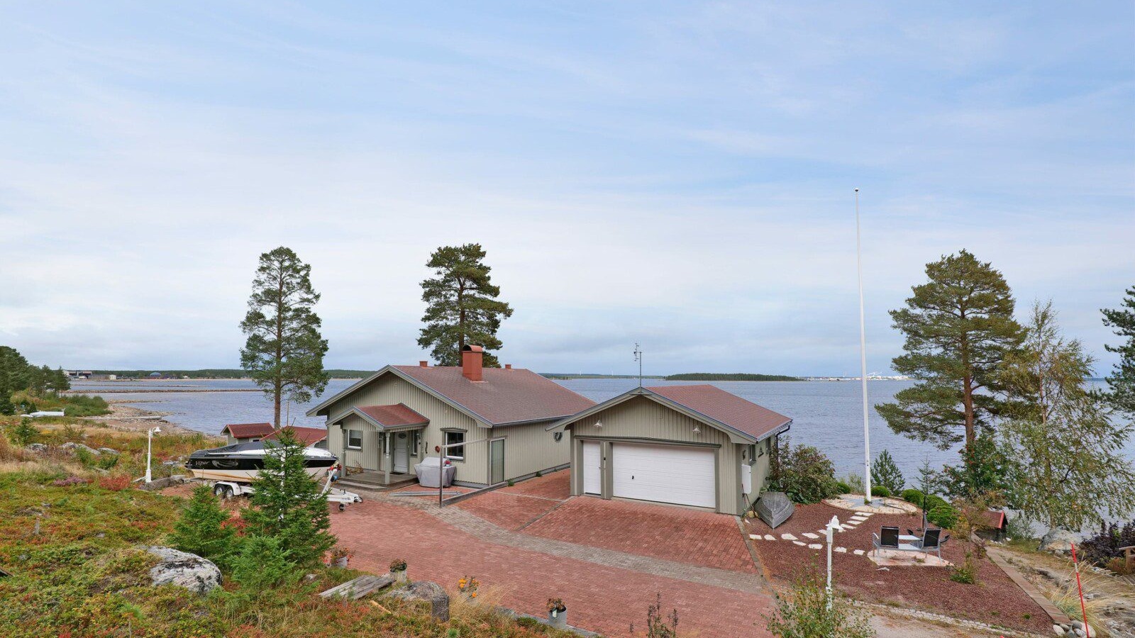 Foto de Guestly Homes - Luxury Beachfront villa near Pite seaside resort Hortlax