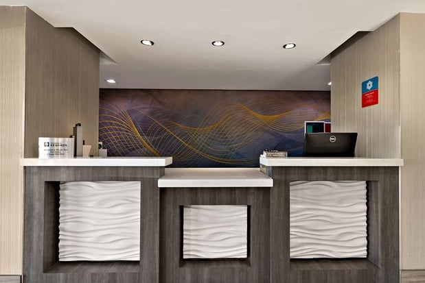 Images SureStay Plus by Best Western Tulsa East