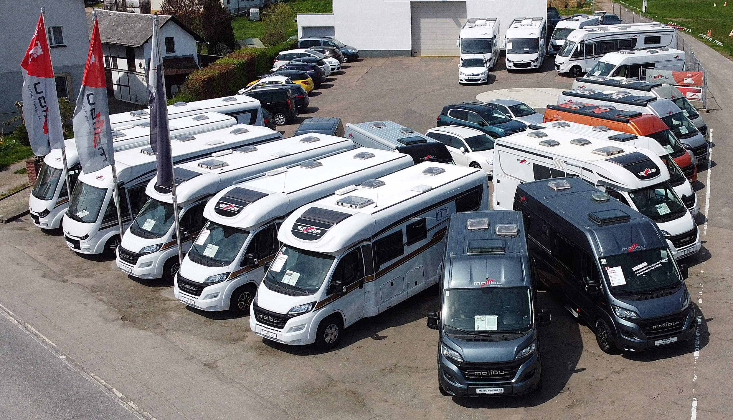 SmileCAMPER - Malibu Wohnmobil mieten & kaufen, Kirchstraße 2 in Altmittweida