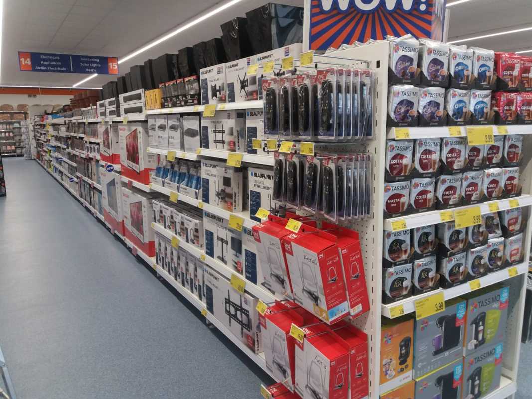 B&M's brand new store in Lichfield stocks a vibrant range of the latest electricals and appliances for the home, from kettles and microwaves to TVs, Bluetooth speakers and much more.