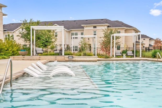 Images Camden Leander Apartments