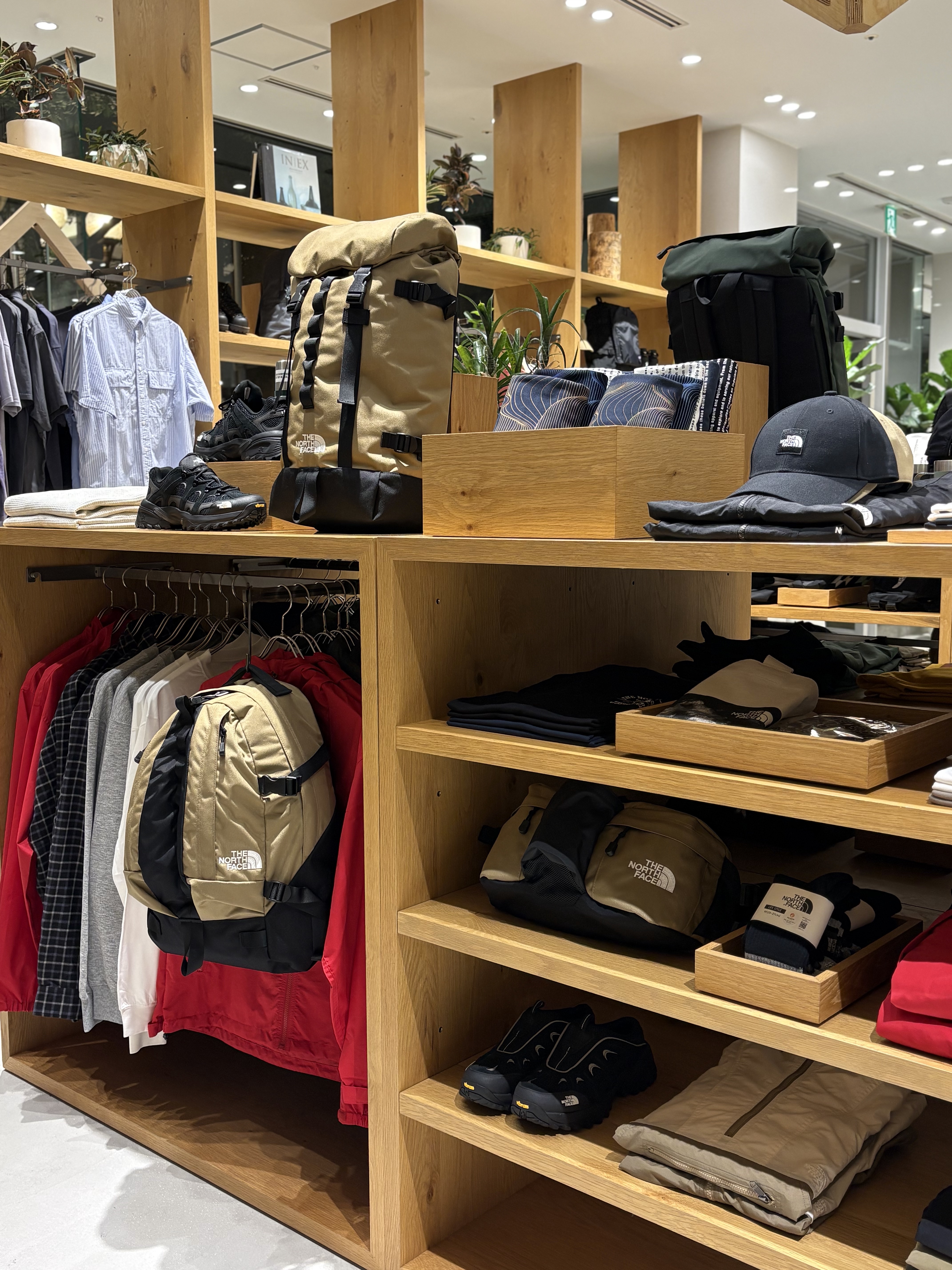 Images THE NORTH FACE/HELLY HANSEN (ザ・ノース・フェイス / ヘリーハンセン) 神戸