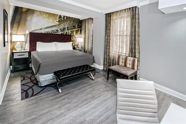Images Hotel Indigo Dallas Downtown by IHG