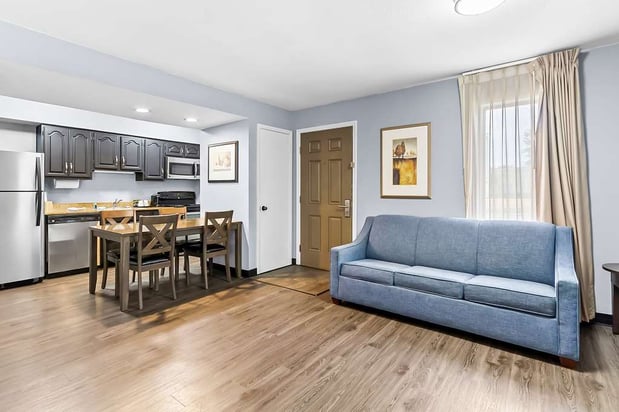 Images SureStay Studio by Best Western Pensacola