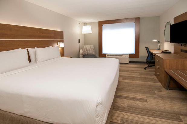Images Holiday Inn Express & Suites Plano West - Frisco by IHG