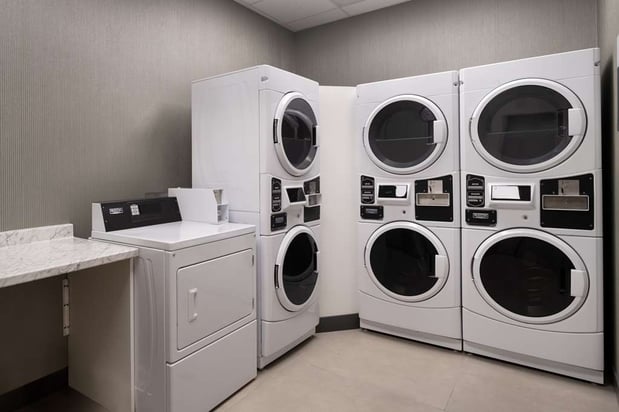 Images Hilton Garden Inn Visalia