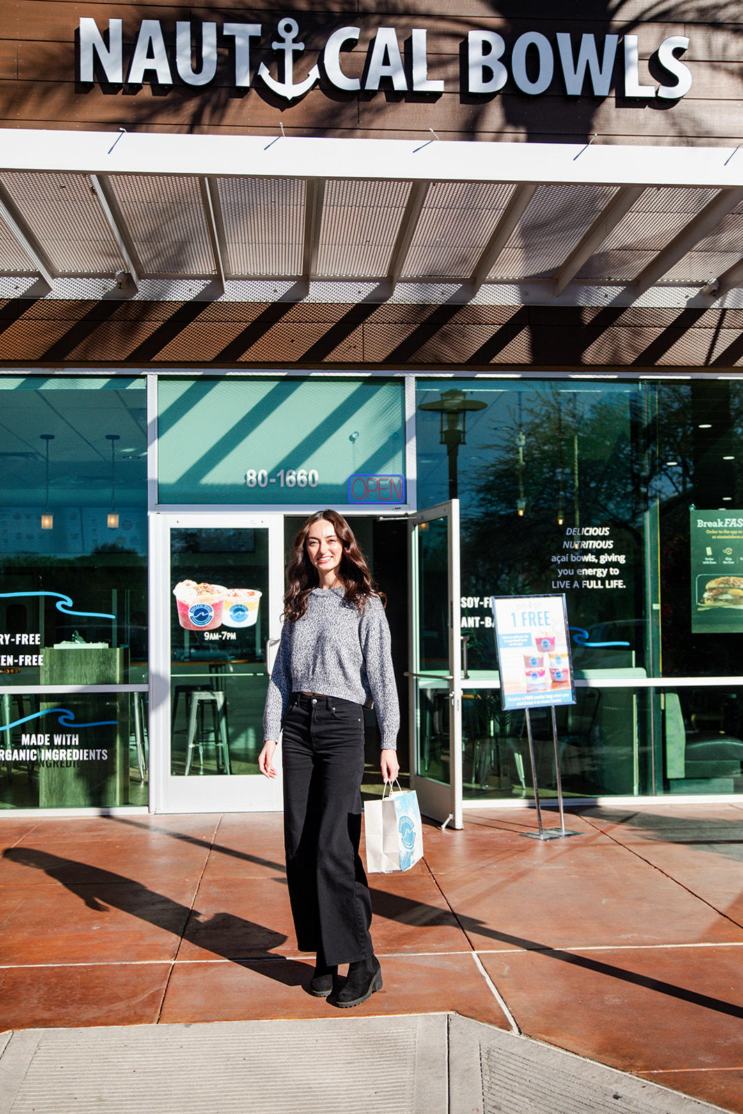 If you’re looking for healthy food in Phoenix, stop by Nautical Bowls in Desert Ridge Marketplace to 
