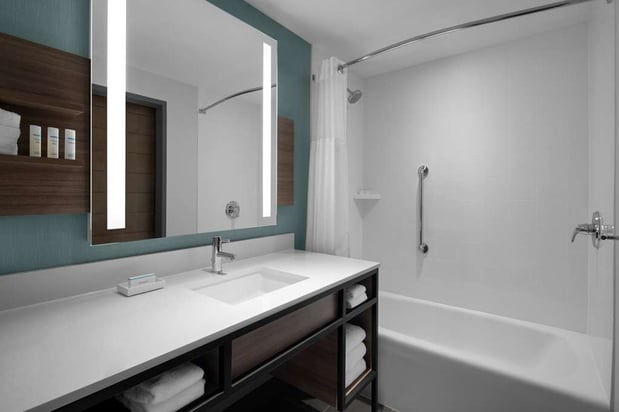 Images Hilton Garden Inn Camden Waterfront Philadelphia