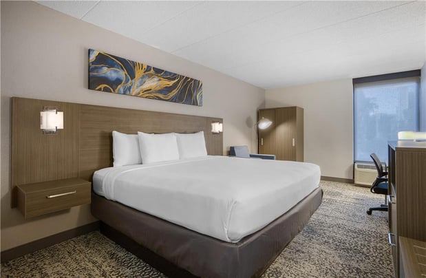 Images SureStay Plus by Best Western Chicago Lombard