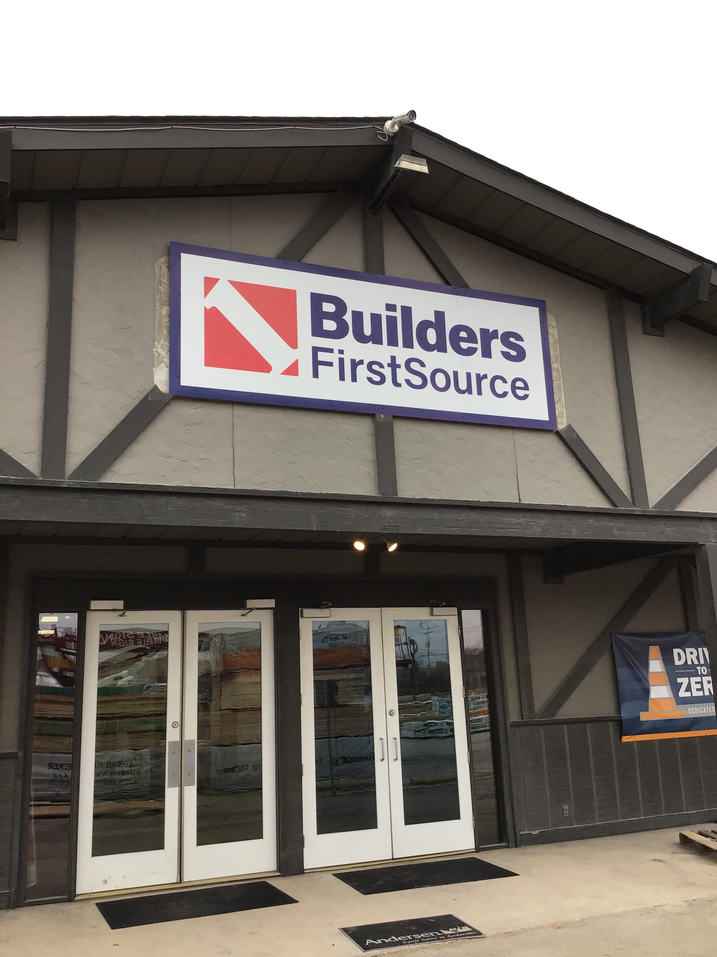 Builders FirstSource lumber yard store front in New Braunfels, TX.