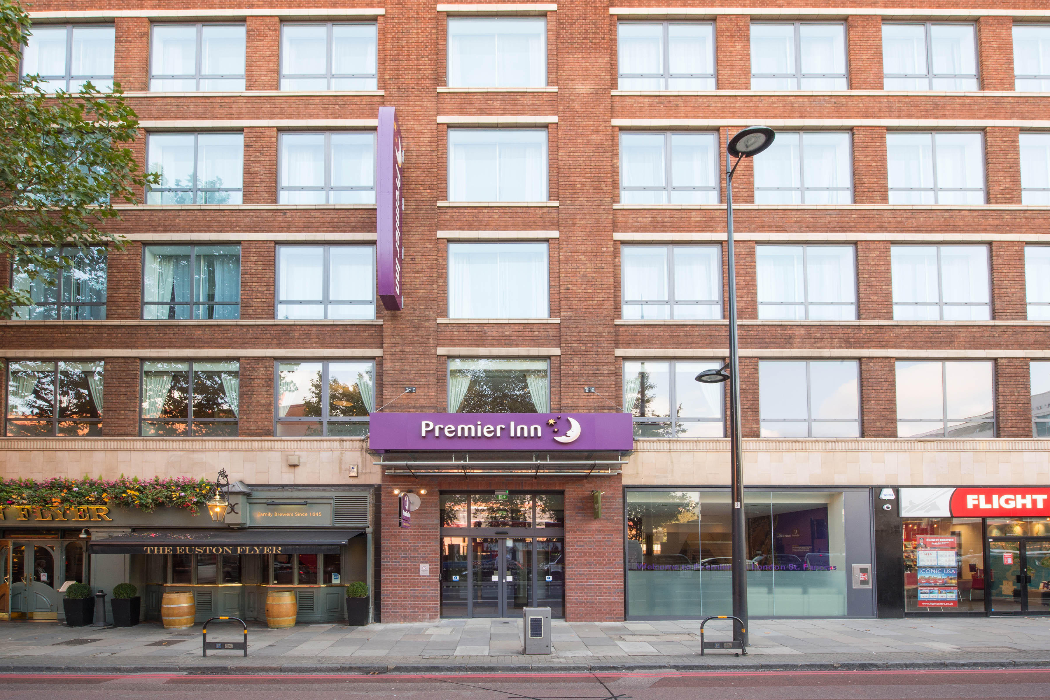 Images Premier Inn London St Pancras hotel