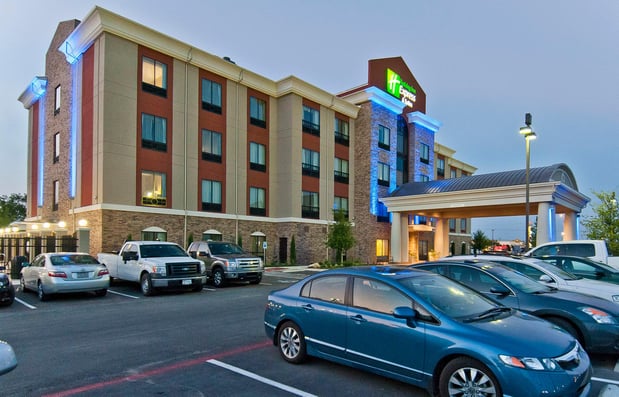 Images Holiday Inn Express & Suites San Antonio - Frost Bank Ctr by IHG