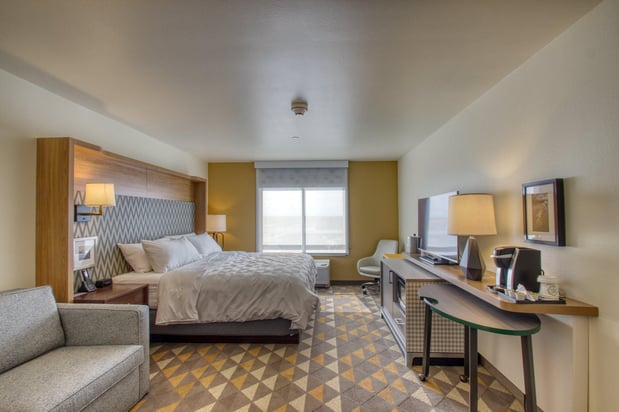 Images Holiday Inn Appleton by IHG