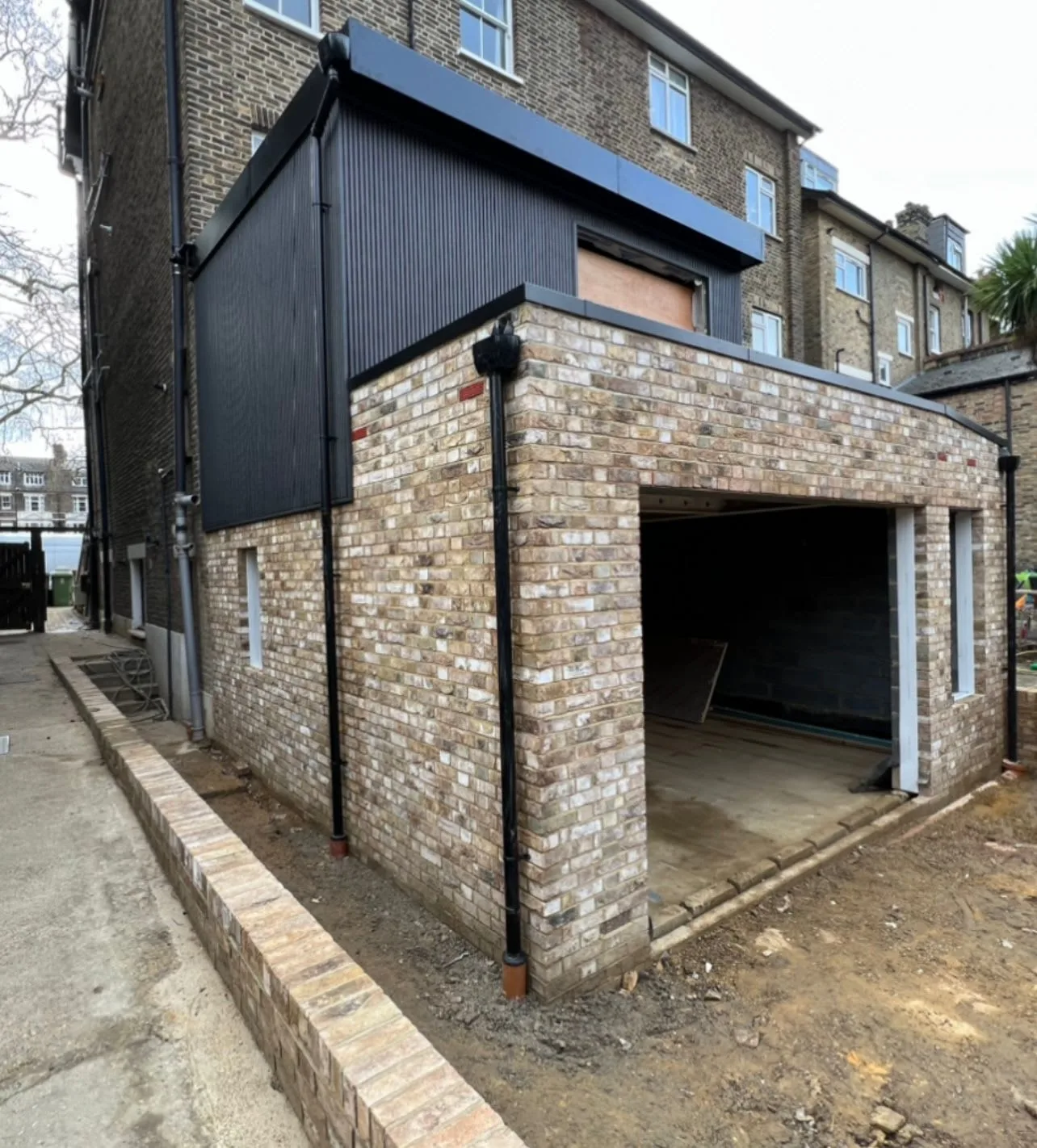 Images Luton Ground Builders Ltd