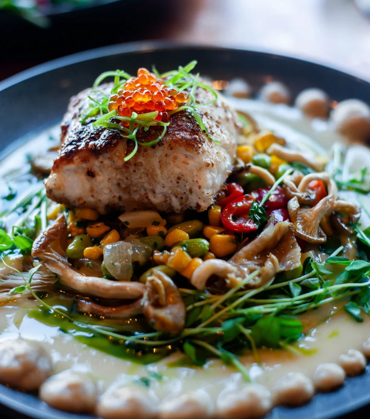 Eolus Bar & Dining Image