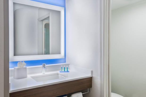 Images Holiday Inn Express & Suites Nearest Universal Orlando by IHG