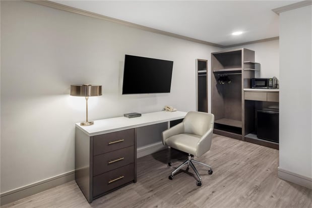 Images Best Western Plus Executive Suites