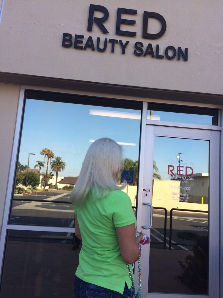 Red Beauty Salon Photo