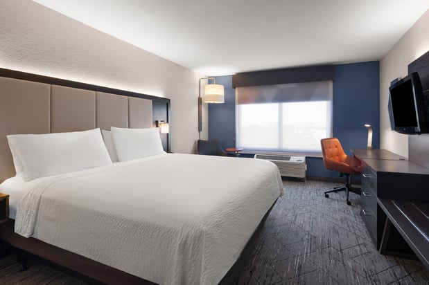 Images Holiday Inn Express & Suites St. Petersburg North (I-275) by IHG