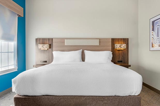 Images Holiday Inn Express & Suites Indianapolis - East by IHG