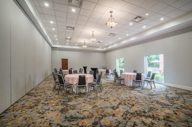 Images Holiday Inn Atlanta/Roswell by IHG