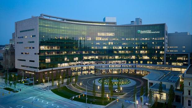 Images Holiday Inn Cleveland Clinic by IHG
