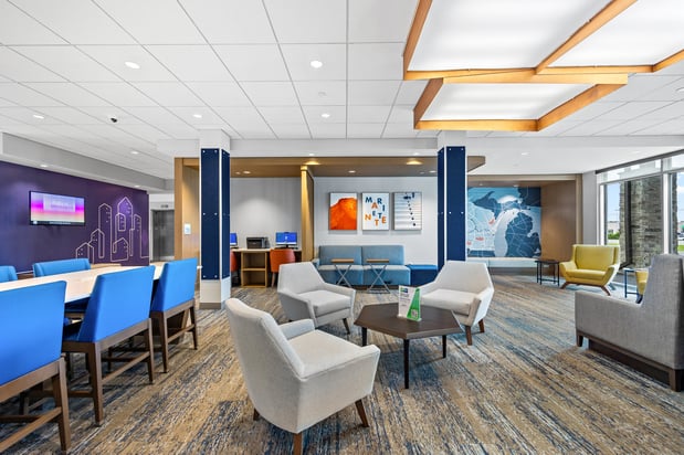 Images Holiday Inn Express & Suites Marinette by IHG