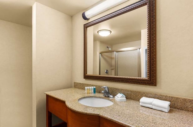 Images Hampton Inn & Suites Burlington