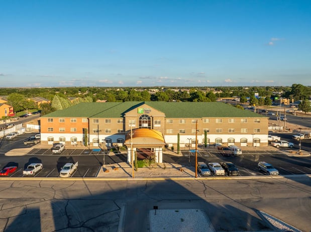 Images Holiday Inn Express & Suites Carlsbad by IHG