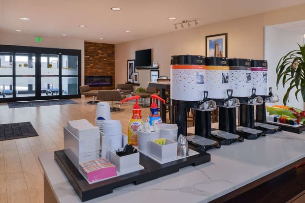Images Hampton Inn & Suites Denver-Speer Boulevard